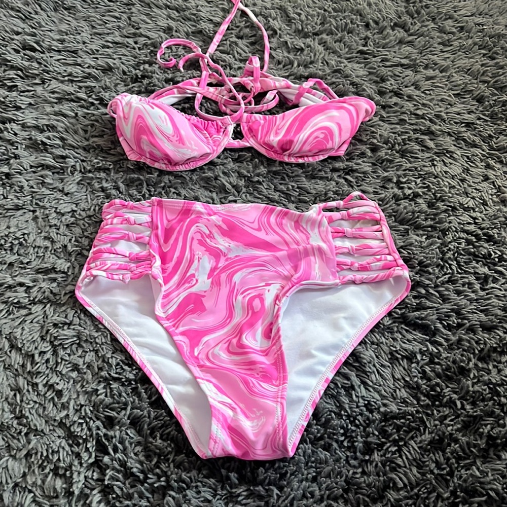 High waisted bottoms, underwire top